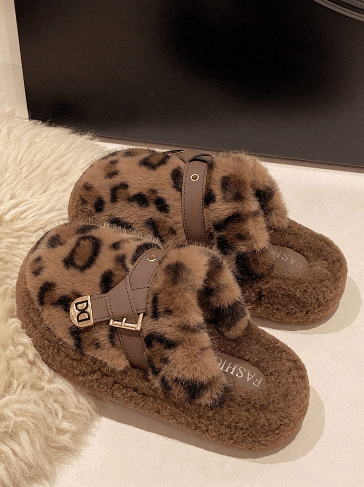 Pantufa Anya - Hara Bela